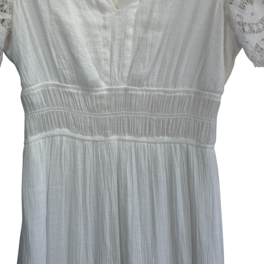 Elegant White Lace Dress - Picture 4 of 11